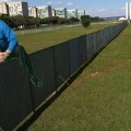 Aquele garoto que ia mudar o mundo, agora assiste a tudo em cima do muro