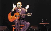 Depois do show, João Gilberto promete ficar mais 20 anos recluso