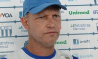 Técnico do Avaí sugeriu a Paul que fechasse a passagem de som para a imprensa