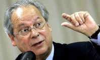 José Dirceu comenta salário dos futuros colegas de profissão