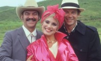 Regina posa com Lula (esq.) e Alexandre Padilha para fotos promocionais da próxima novela das 8